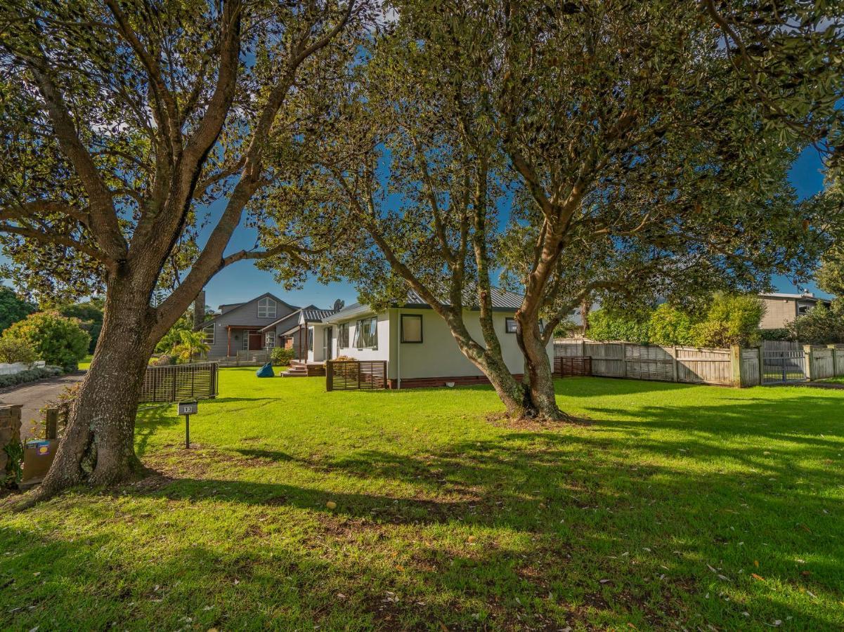 Sunlight Bach - Whitianga Holiday Home Екстериор снимка